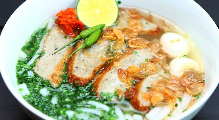 Ăn gì, nghỉ ngơi ở đâu khi đến Nha Trang du lịch?